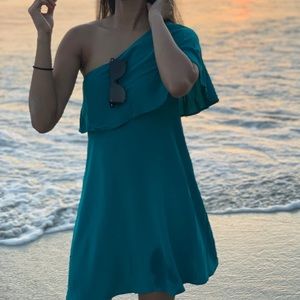 One shoulder dress
